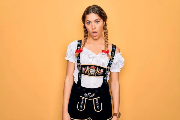 Young Beautiful Blonde German Woman Blue Eyes Wearing Traditional Octoberfest — Stock Photo, Image