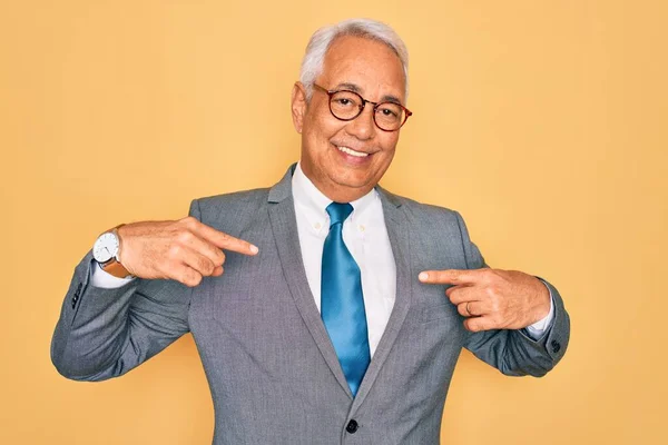 Hombre Negocios Guapo Mediana Edad Pelo Gris Con Gafas Sobre —  Fotos de Stock