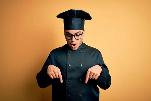 Ung Brasiliansk Kock Man Bär Spis Uniform Och Hatt Över — Stockfoto