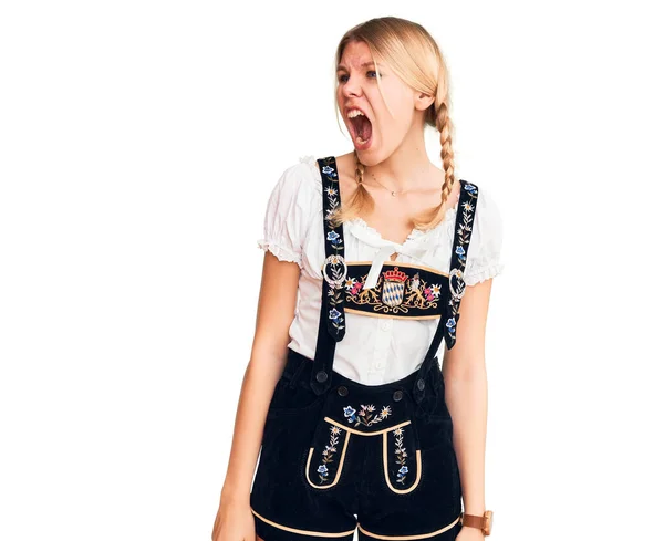 Ung Vacker Blond Kvinna Bär Oktoberfest Klänning Arg Och Galen — Stockfoto