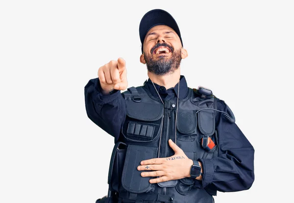 Polis Üniforması Giyen Genç Yakışıklı Bir Adam Sana Gülüyor Elini — Stok fotoğraf