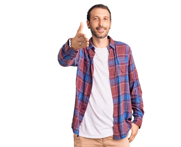 Young Handsome Man Wearing Casual Clothes Smiling Friendly Offering Handshake — Stock Photo, Image