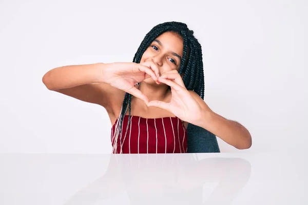 Jeune Fille Afro Américaine Enfant Avec Des Tresses Portant Des — Photo