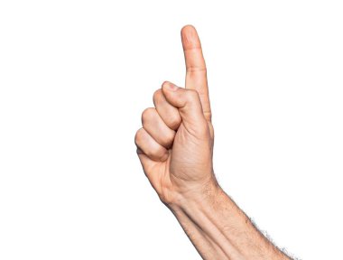 Kafkasyalı orta yaşlı bir adamın, izole edilmiş beyaz arka planda bir numaralı işaret parmağını kullanarak fikir ve anlayış göstermesi.