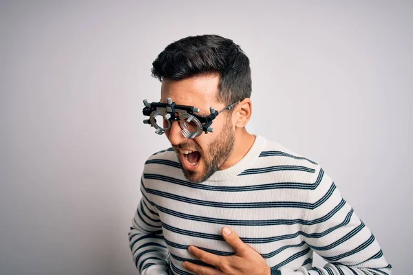 Homem Bonito Jovem Com Barba Vestindo Óculos Optometria Sobre Fundo — Fotografia de Stock