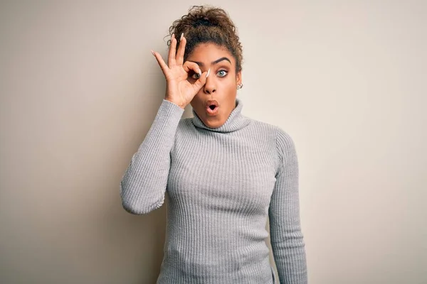 Beautiful African American Girl Wearing Turtleneck Sweater Standing White Background — Stock Photo, Image