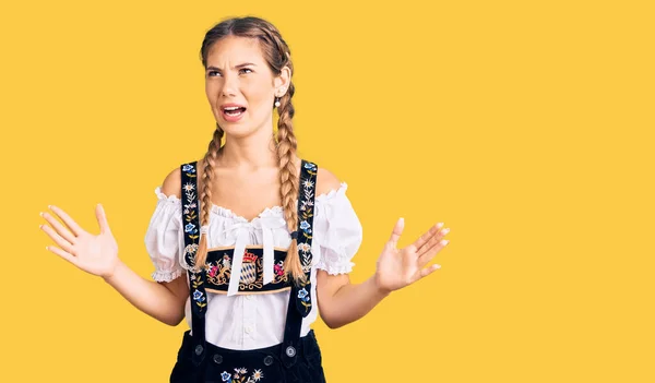 Beautiful Caucasian Woman Blonde Hair Wearing Octoberfest Traditional Clothes Crazy — Stock Photo, Image