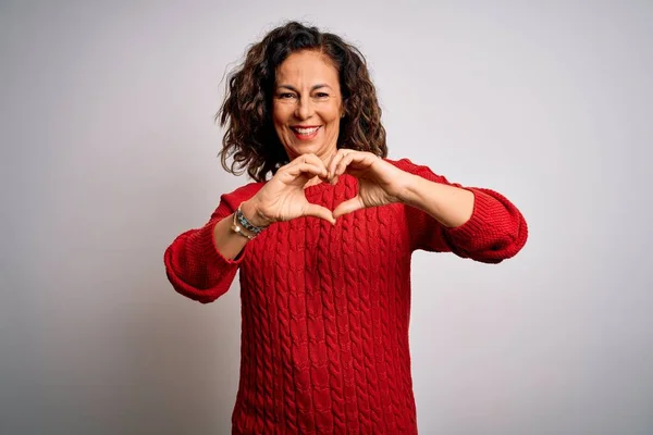 Middelbare Leeftijd Brunette Vrouw Dragen Casual Trui Staan Geïsoleerde Witte — Stockfoto