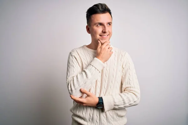 Hombre Caucásico Guapo Joven Que Usa Suéter Invierno Casual Sobre —  Fotos de Stock