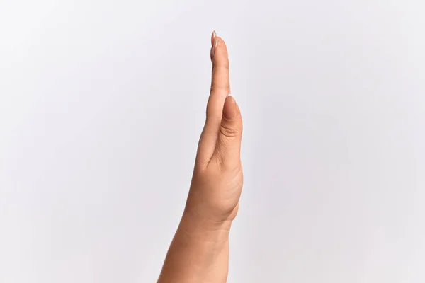 Χέρι Της Καυκασίας Νεαρή Γυναίκα Δείχνει Πλευρά Του Τεντωμένο Χέρι — Φωτογραφία Αρχείου