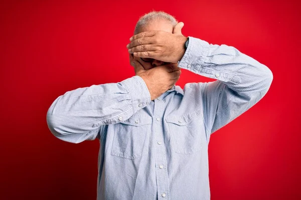 Hombre Guapo Hoary Mediana Edad Que Usa Camisa Rayas Casuales — Foto de Stock