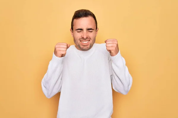 Young Handsome Man Blue Eyes Wearing Casual Sweater Standing Yellow — Stock Photo, Image