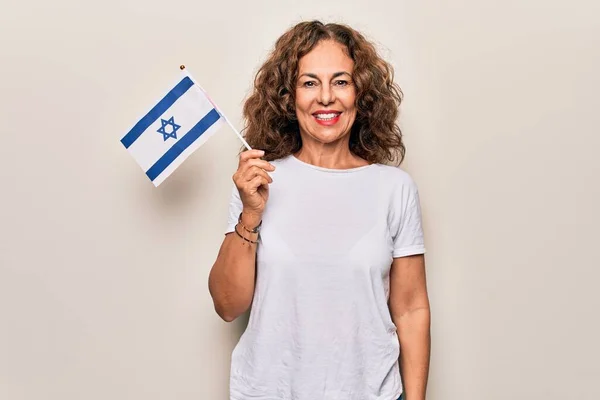 Mujer Patriótica Hermosa Mediana Edad Sosteniendo Bandera Israel Sobre Fondo — Foto de Stock