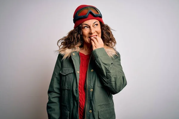 Mujer Esquiadora Mediana Edad Que Usa Ropa Deportiva Nieve Gafas — Foto de Stock