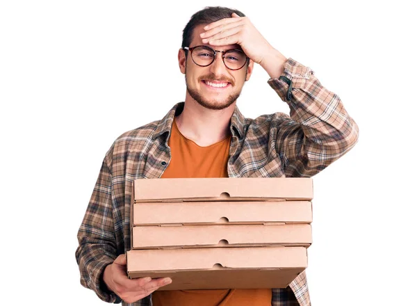 Giovane Uomo Caucasico Bello Tenendo Consegna Pizza Box Stressato Frustrato — Foto Stock