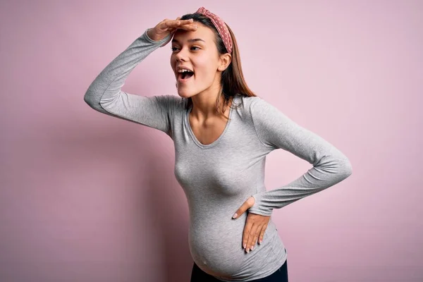 Ung Vacker Tonåring Flicka Gravid Förväntar Barn Över Isolerade Rosa — Stockfoto