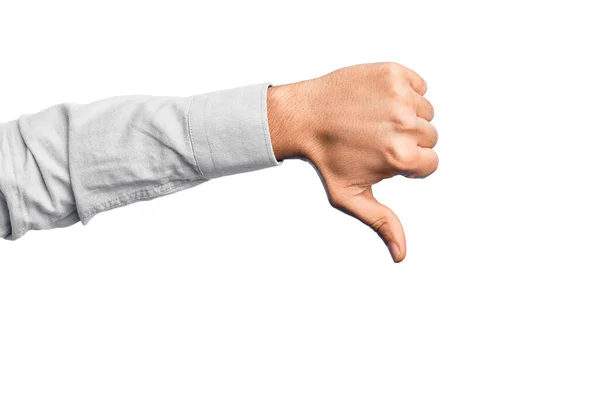 白人年轻人的手伸出来 用手指捂住孤立的白人背景 做着拒绝手势 不赞成和否定的手势 — 图库照片