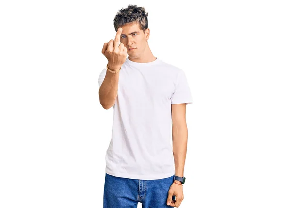 Jovem Bonito Homem Vestindo Casual Branco Tshirt Mostrando Médio Dedo — Fotografia de Stock