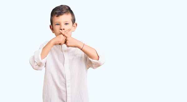 Χαριτωμένο Ξανθό Παιδί Φορώντας Κομψό Πουκάμισο Έκφραση Απόρριψης Σταυρώνουν Δάχτυλα — Φωτογραφία Αρχείου