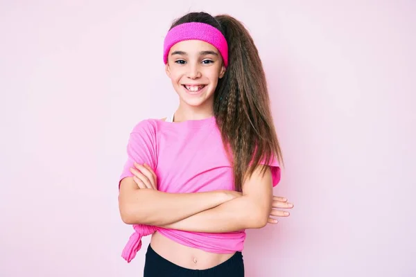 Menina Criança Hispânica Bonito Vestindo Sportswear Rosto Feliz Sorrindo Com — Fotografia de Stock