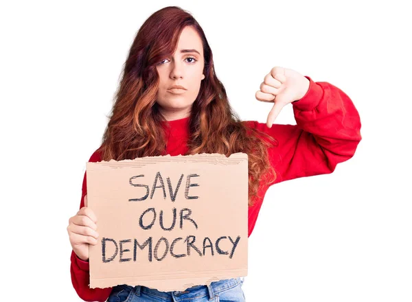 Jovem Bela Mulher Segurando Salvar Nossa Bandeira Protesto Democracia Com — Fotografia de Stock