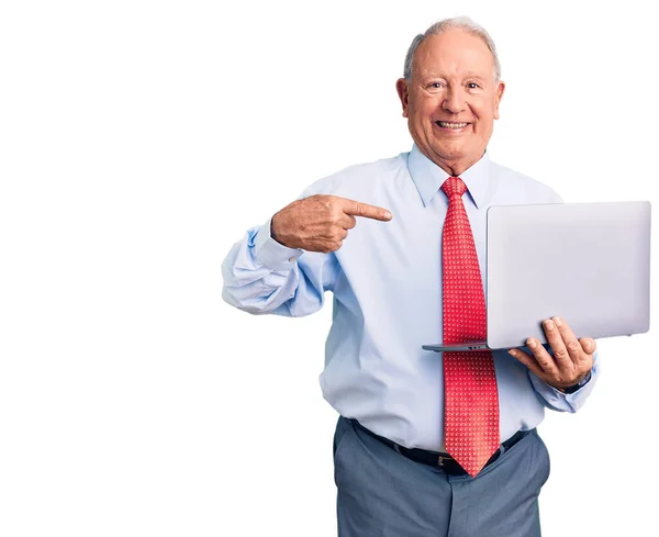 Senior Handsome Grey Haired Man Wearing Tie Using Laptop Pointing — Stock Photo, Image