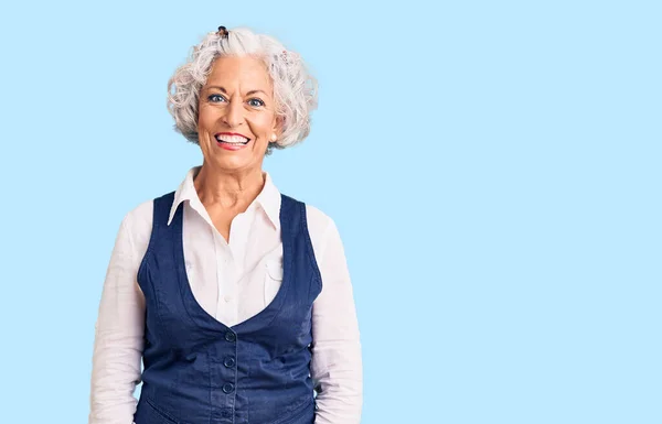 Senior Mujer Pelo Gris Con Ropa Casual Que Positiva Feliz —  Fotos de Stock