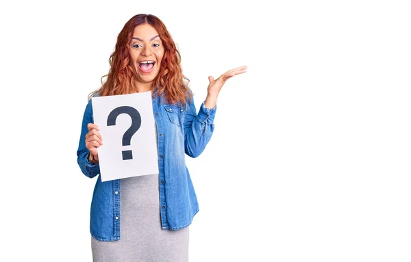 Young Latin Woman Holding Question Mark Celebrating Victory Happy Smile — Stock Photo, Image