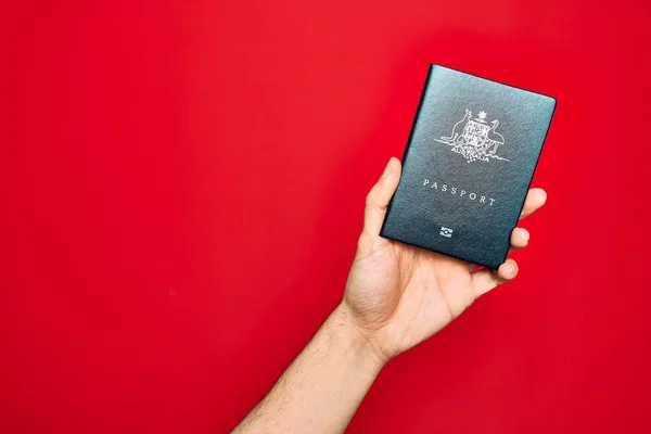 Vacker Hand Man Som Håller Australien Australier Pass Identifiering Över — Stockfoto