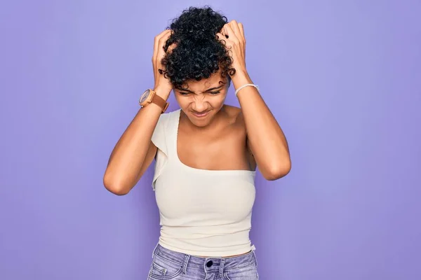 Jovem Mulher Afro Americana Africana Bonita Vestindo Shirt Casual Sobre — Fotografia de Stock