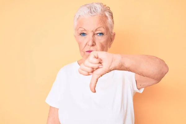 Senior Beautiful Woman Blue Eyes Grey Hair Wearing Classic White — Stock Photo, Image