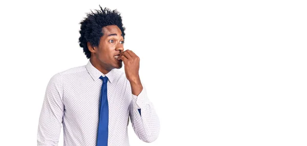 Handsome African American Man Afro Hair Wearing Business Clothes Looking — Stock Photo, Image