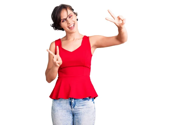 Beautiful Young Woman Short Hair Wearing Casual Style Sleeveless Shirt — Stock Photo, Image