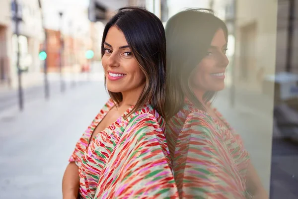 Beautiful Young Woman Wearing Fashionable Clothes Walking Street — Stock Photo, Image