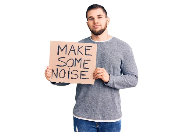 Ung Stilig Man Håller Göra Några Buller Banner Tänkande Attityd — Stockfoto