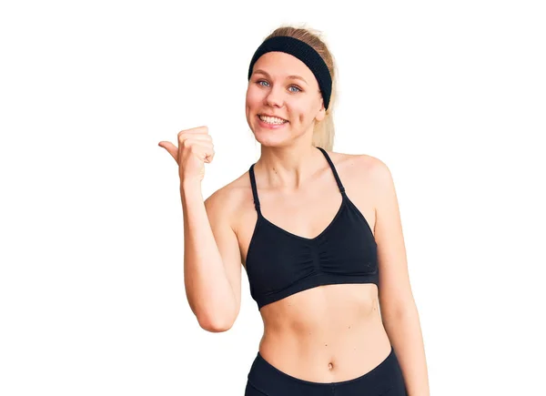 Young Beautiful Blonde Woman Wearing Sportswear Smiling Happy Face Looking — Stock Photo, Image