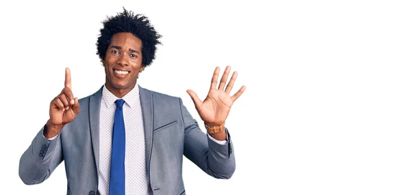 Knappe Afro Amerikaanse Man Met Afro Haar Een Zakenjasje Met — Stockfoto