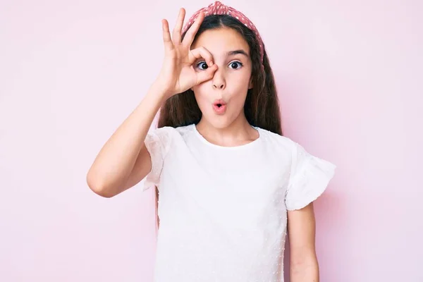 Cute Hispanic Child Girl Wearing Casual Clothes Diadem Doing Gesture — Stock Photo, Image