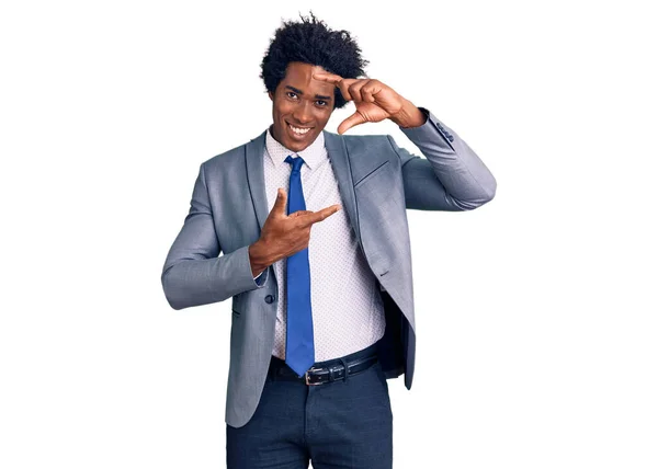 Bonito Homem Americano Africano Com Cabelo Afro Vestindo Jaqueta Negócios — Fotografia de Stock