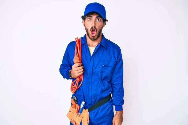 Bonito Jovem Com Cabelo Encaracolado Urso Vestindo Uniforme Macacão Construtor — Fotografia de Stock