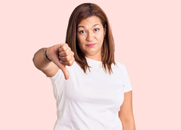 Middelbare Leeftijd Brunette Hispanic Vrouw — Stockfoto