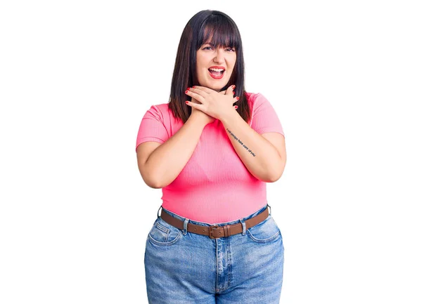 Young Size Woman Wearing Casual Clothes Shouting Suffocate Because Painful — Stock Photo, Image