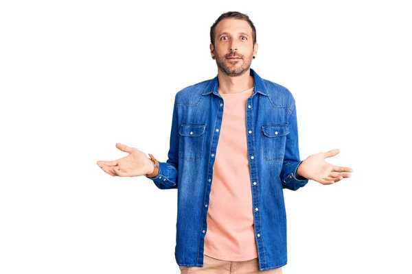 Young Handsome Man Wearing Casual Clothes Clueless Confused Expression Arms — Stock Photo, Image