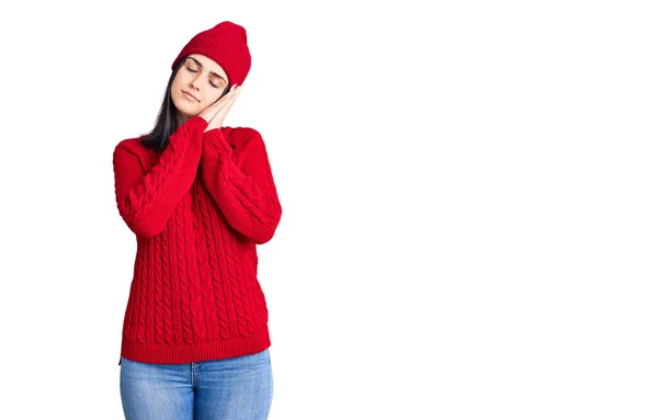 Junge Schöne Mädchen Pullover Und Wollmütze Schlafen Müde Träumen Und — Stockfoto