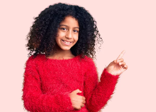 Afrikanskt Amerikanskt Barn Med Lockigt Hår Bär Casual Vinter Tröja — Stockfoto