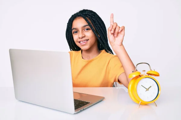 Young African American Girl Child Braids Studying School Using Laptop — Stock Photo, Image