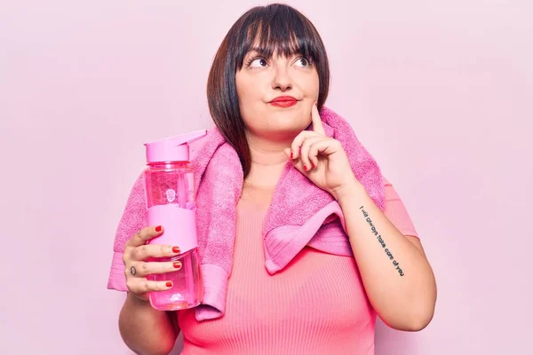 Young Size Woman Wearing Sportswear Towel Holding Water Bottle Serious — Stock Photo, Image