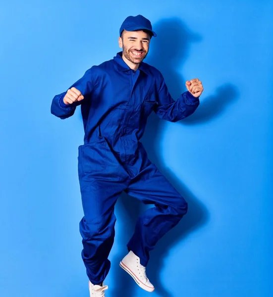 Young Handsome Hispanic Man Wearing Painter Uniform Cap Smiling Happy — Stock Photo, Image