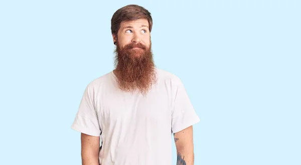 Handsome Young Red Head Man Long Beard Wearing Casual White — Stock Photo, Image