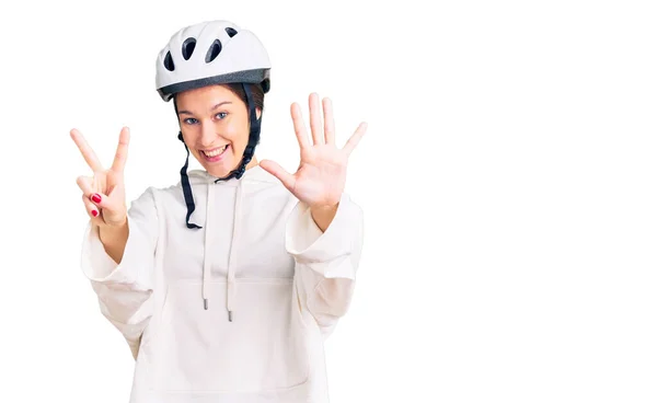 Beautiful Brunette Young Woman Wearing Bike Helmet Sporty Clothes Showing — Stock Photo, Image